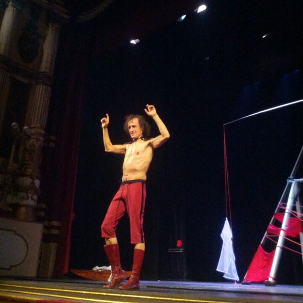 Das Foto wurde bei Teatro Bellini von Alessandro S. am 2/16/2014 aufgenommen