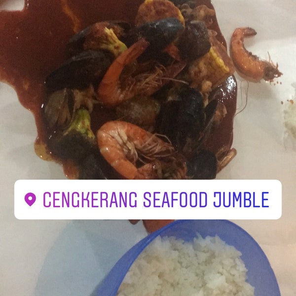 Foto scattata a Cengkerang seafood jumble da Nor Hain Syuhada il 10/11/2018