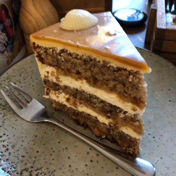 Cafe tree. Cafe tree владивосток. Кафе tree владивосток. Кафе на заре владивосток. Cafe tree.