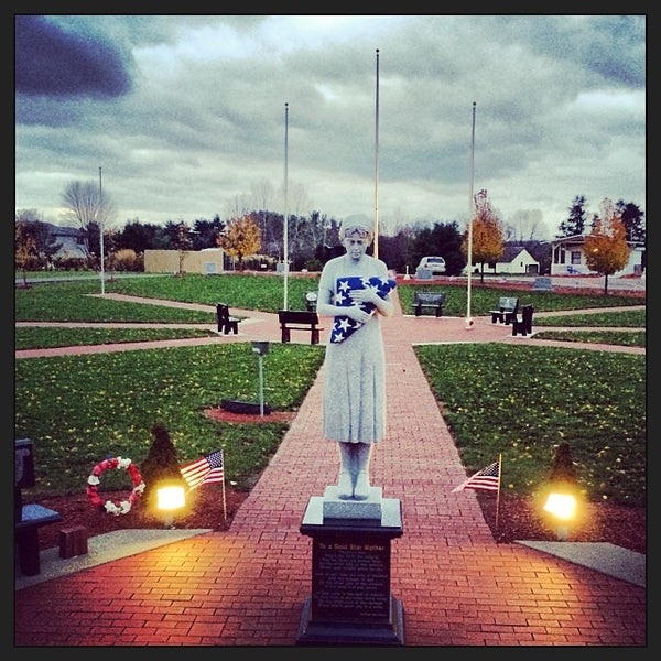 Photo taken at Ohio Veterans&#39; Memorial Park by Cliff F. on 11/18/2013
