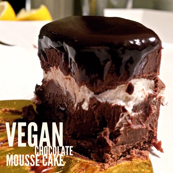 The new chocolate mousse cake with hint of coconut is absolutely fantastic. Hard to believe but it's vegan, too <3