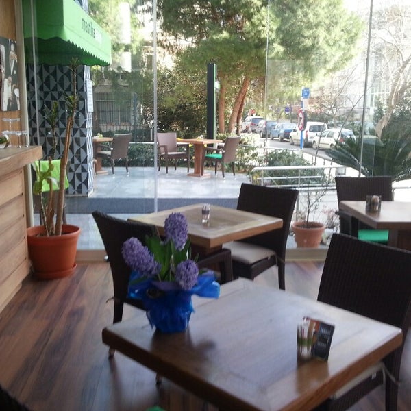 3/20/2013 tarihinde Emir K.ziyaretçi tarafından Mastihashop&amp;Cafe'de çekilen fotoğraf