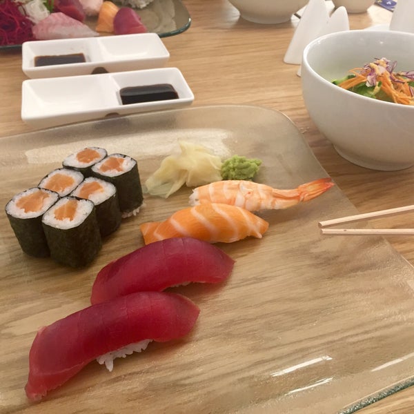 รูปภาพถ่ายที่ Sushi Maru โดย Lída H. เมื่อ 10/5/2016
