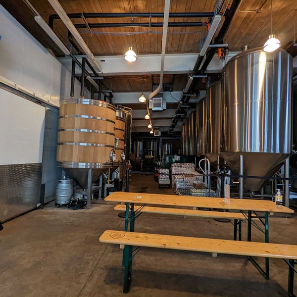 Photo taken at Left Field Brewery by Jeff S. on 9/4/2022