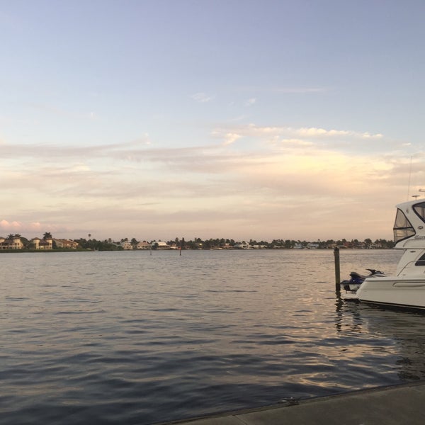 12/29/2015にGreg O.がThe Boathouse on Naples Bayで撮った写真