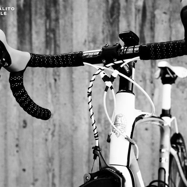 Foto tirada no(a) Sausalito Bicycle Company por Sausalito Bicycle Company em 5/3/2014