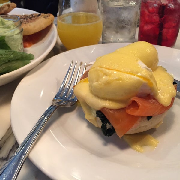 Great Salmon Benedict for Sunday brunch. Worth a revisit.