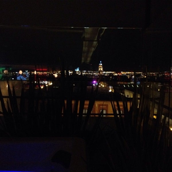 Photo taken at Sky Garden by Ana L. on 9/14/2014