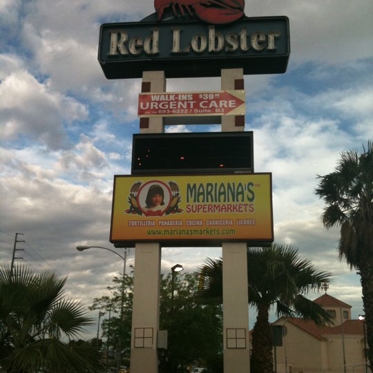 รูปภาพถ่ายที่ Red Lobster โดย Las Vegas T. เมื่อ 2/22/2013
