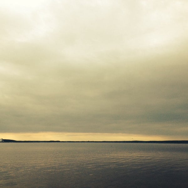 Минское море в белоруссии. Минское море минск. Пляж на кольцевой. Пляж 2 минское море. Заславское водохранилище санаторий юность.