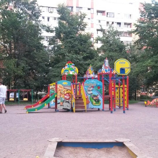 Photos at Детская площадка, круглая - Playground in Округ Озеро Долгое