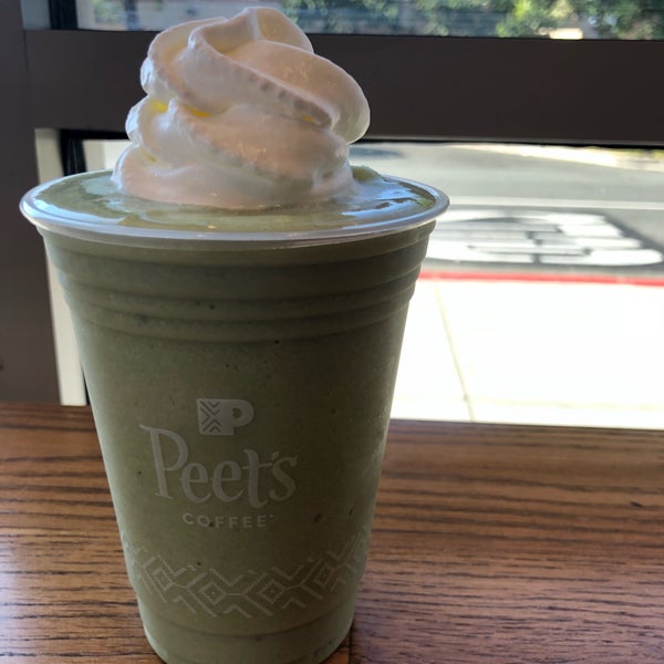 Photo taken at Peet&#39;s Coffee &amp; Tea by Maddy C. on 10/19/2018