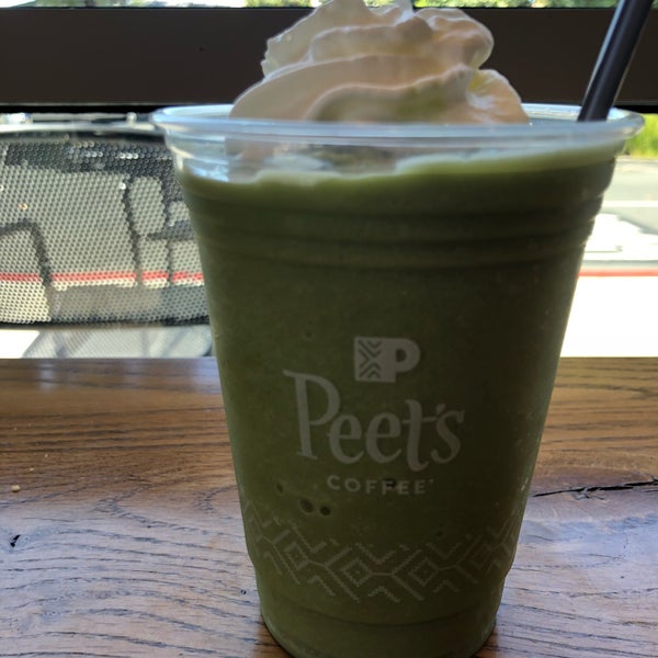 Photo taken at Peet&#39;s Coffee &amp; Tea by Maddy C. on 9/20/2018