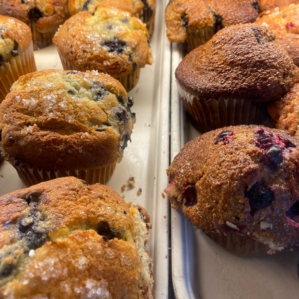 Красивые кексы. Sweet bakery логотип. Кондитерские изделия для пекарни. Логотип пекарни кондитерской. Сладости к чаю.