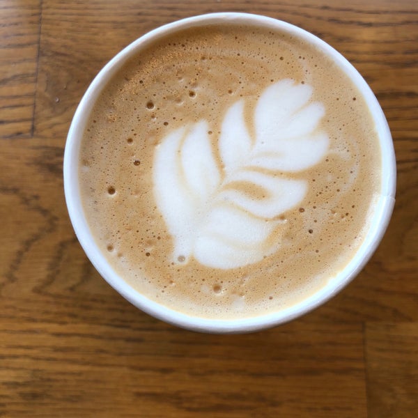 Photo taken at Peet&#39;s Coffee &amp; Tea by Maddy C. on 1/9/2019