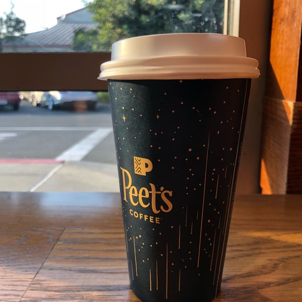 Photo taken at Peet&#39;s Coffee &amp; Tea by Maddy C. on 11/13/2018