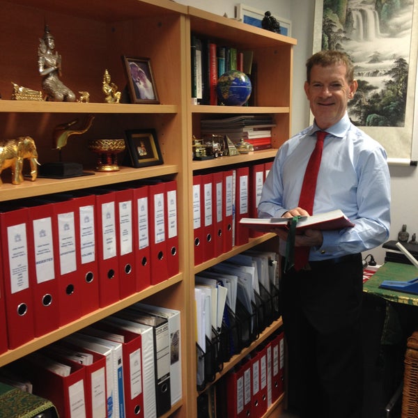 John Pearce Solicitor & Notary Public Melbourne CBD Level 13, 200