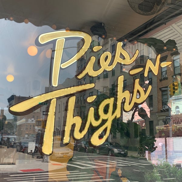 Photo taken at Pies &#39;n&#39; Thighs by Angel C. on 7/20/2021