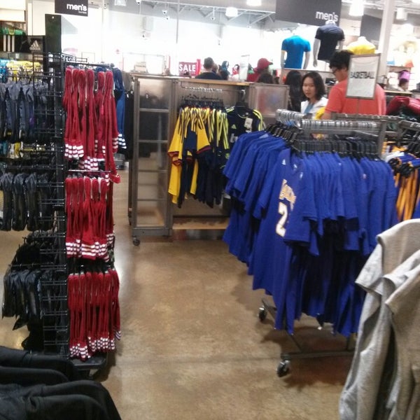 adidas outlet clothes