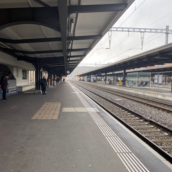 Foto tirada no(a) Bahnhof Oerlikon por Seyyah Sema @. em 2/19/2020