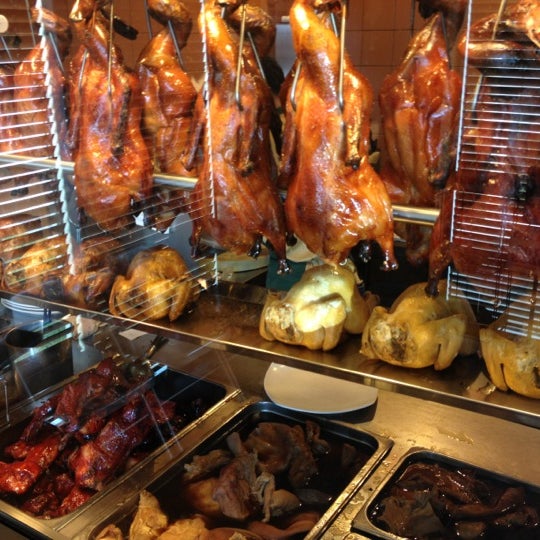 10/18/2012 tarihinde Nguyen D.ziyaretçi tarafından First Chinese BBQ'de çekilen fotoğraf