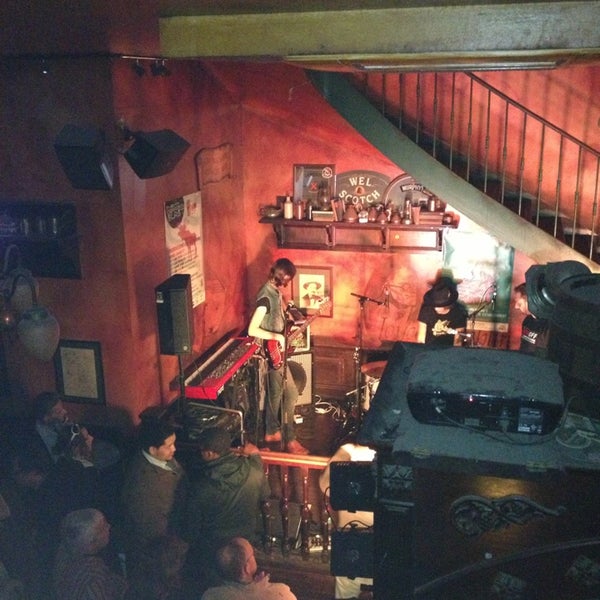 1/28/2013 tarihinde Alex B.ziyaretçi tarafından Morrison&#39;s Pub'de çekilen fotoğraf