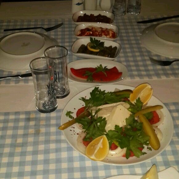 Photo taken at Akçakoca Nosta Balık Restaurant by S S. on 10/1/2016