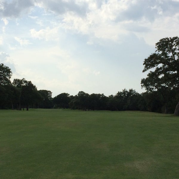 Foto tirada no(a) Grey Rock Golf Club por Karen C. em 7/29/2014
