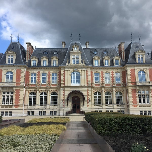 Photo taken at Les Fontaines by Charlotte J. on 4/18/2017