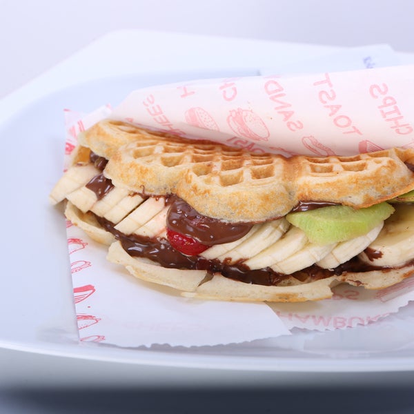 10/9/2014 tarihinde Waffle Aşkı Plus CAFEziyaretçi tarafından Waffle Aşkı Plus CAFE'de çekilen fotoğraf