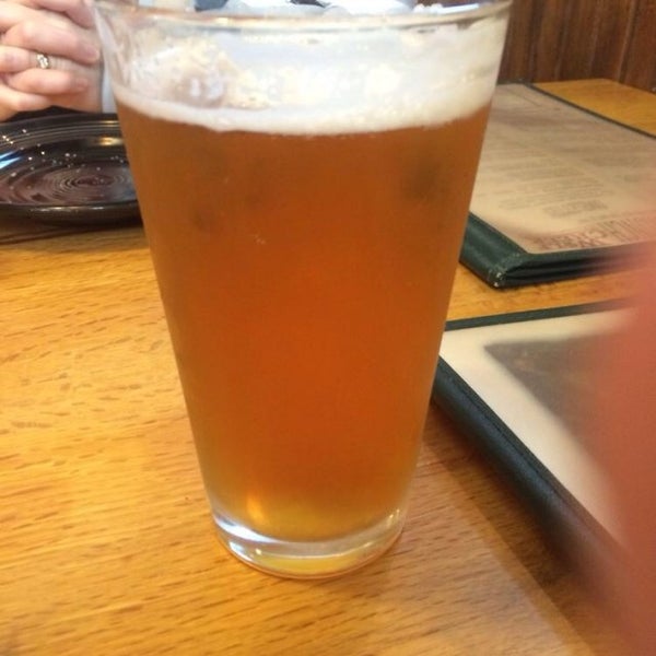 Photo taken at Wolf Creek Restaurant &amp; Brewing Co. by Steven N. on 3/1/2014