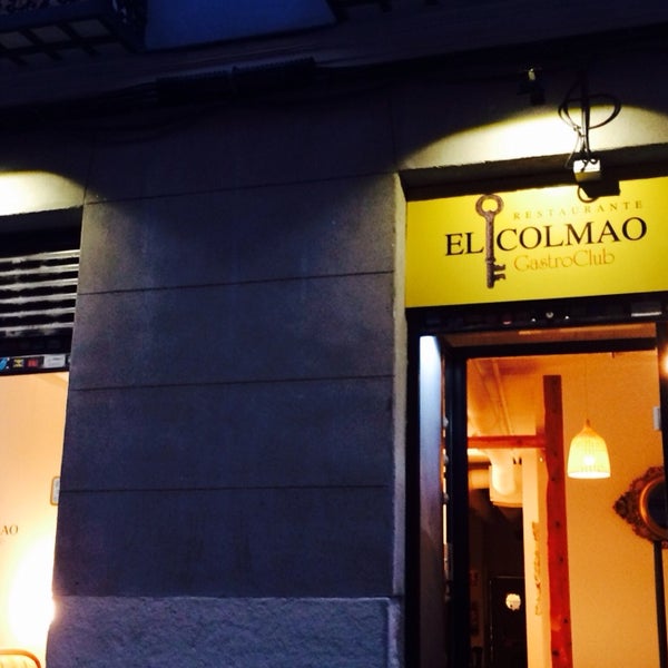 Das Foto wurde bei El Colmao GastroClub von Carmen E. am 5/13/2014 aufgenommen