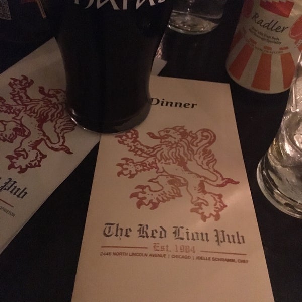 2/18/2017にShanlie Ann 🍃 @.がThe Red Lion Pubで撮った写真