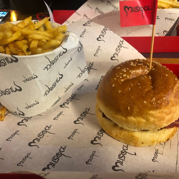 Photo taken at Musqa Burger by H on 10/29/2019
