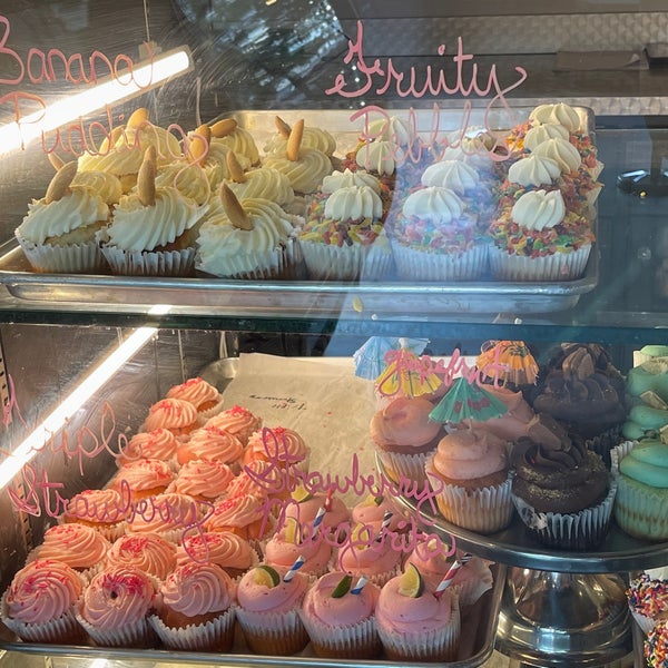 The Cupcrazed Cakery Cupcake Shop