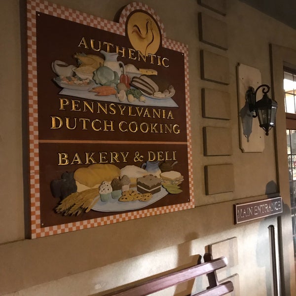 12/8/2018 tarihinde Dawn M.ziyaretçi tarafından Good &#39;N Plenty Restaurant'de çekilen fotoğraf