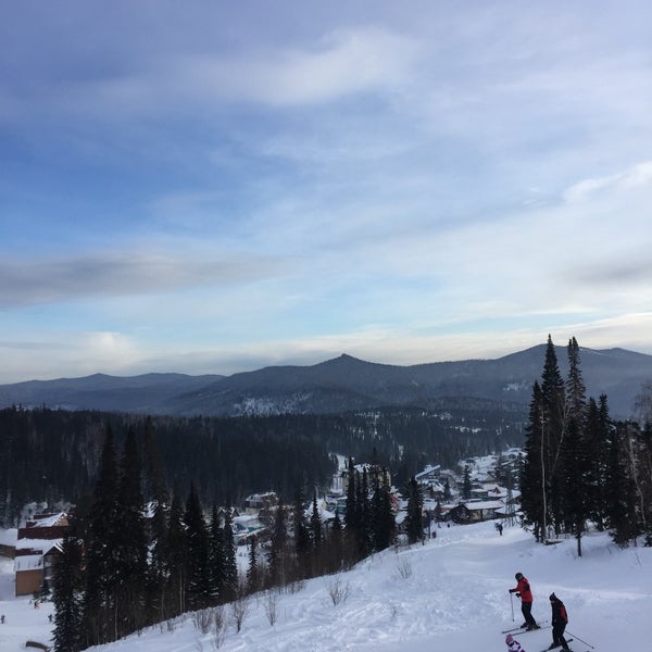 Снимок сделан в Grelka Apres Ski Bar пользователем Irina B. 1/7/2018