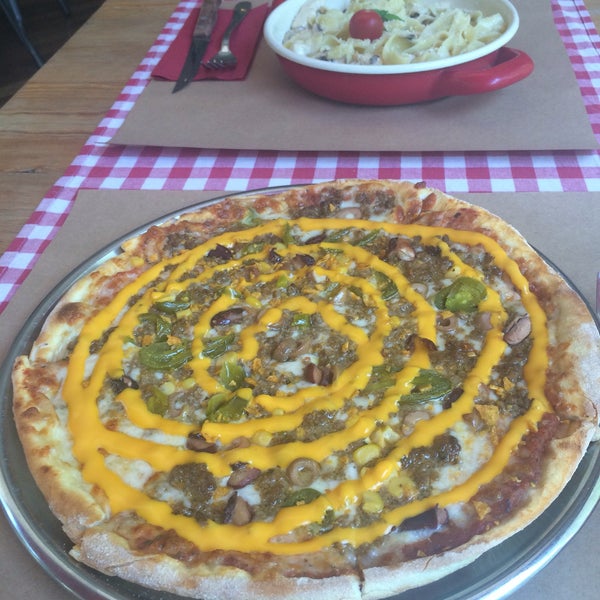 Снимок сделан в The Italian Cut - Pizza&amp;Kitchen пользователем Esra K. 7/25/2016