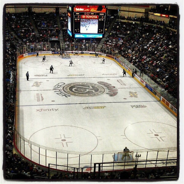 Giant Center Hockey Arena