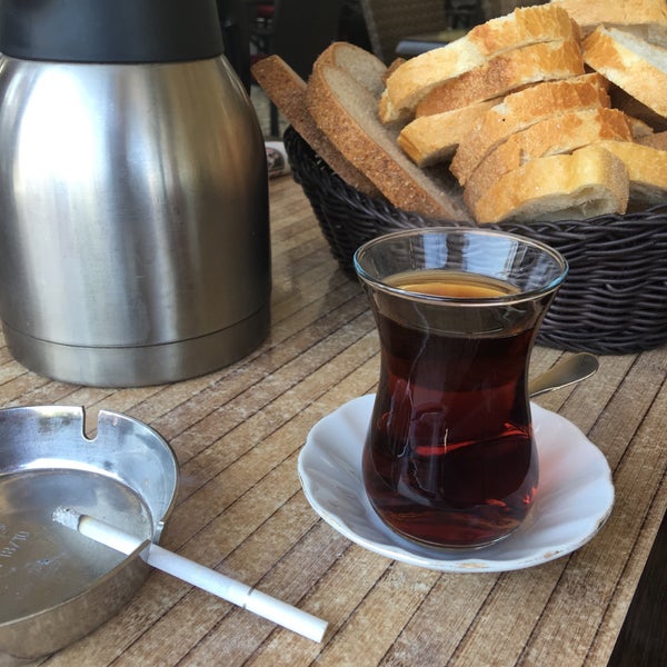 Photo taken at Cumhuriyet Halimbey Restoran by Melek on 5/30/2016