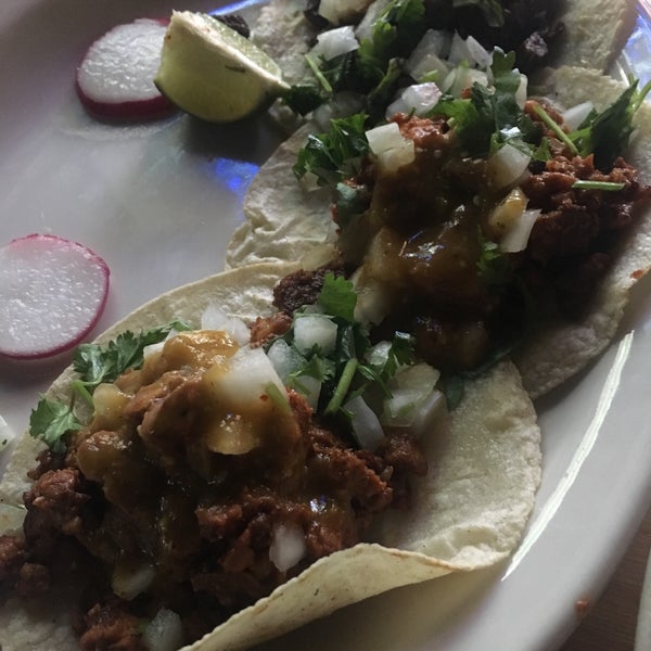 Снимок сделан в Fogón Cocina Mexicana пользователем T 8/24/2019