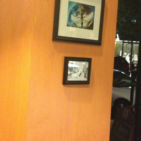 5/11/2013にAndrew J.がFrogg Coffee Bar and Creperieで撮った写真