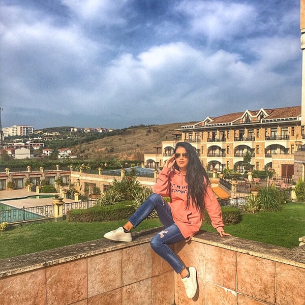 Foto scattata a Best Western Şile Gardens Hotel &amp; Spa da Zeynep Duygu A. il 10/31/2018