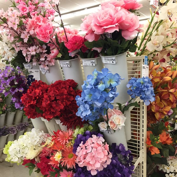 Michaels Arts and Crafts Store in North Riverside