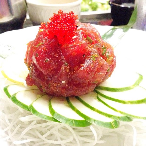 Das Foto wurde bei Amura Akasaka Japanese Restaurant von Tjay F. am 6/5/2013 aufgenommen