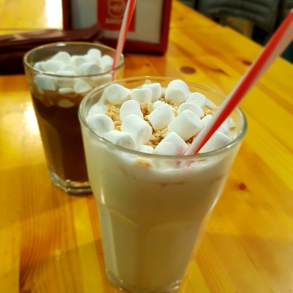 Photo taken at Ahoy! Hot &amp; Iced Chocolate, Lemonade, Waffle, Smoothie by shahhan s. on 2/11/2018