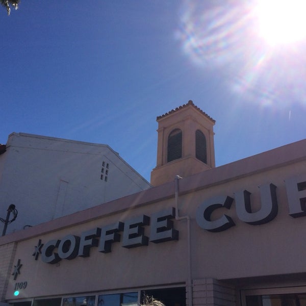 Foto tirada no(a) Coffee Cup por Janet M. em 3/8/2014