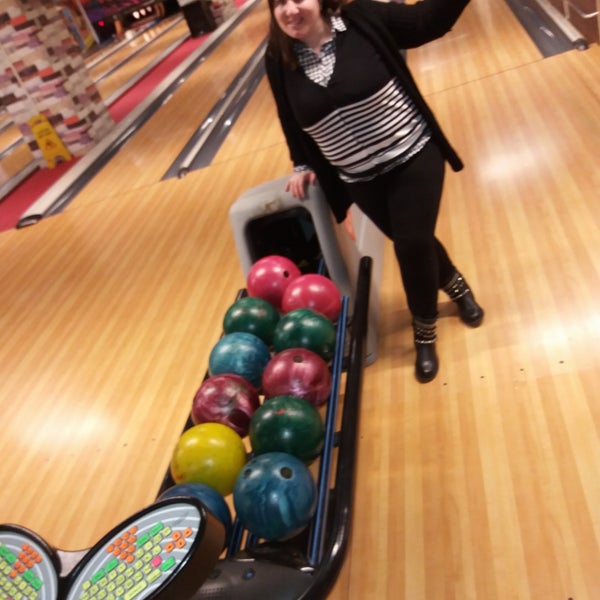 Photo taken at AMF Bowling &amp; Cafe 212 AVM by Cansu Ö. on 1/30/2018