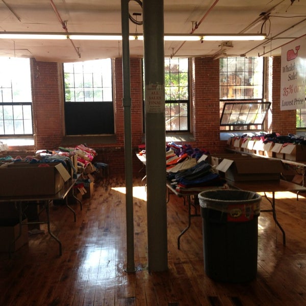 Vineyard Vines outlet Sale Outlet Store in North Common