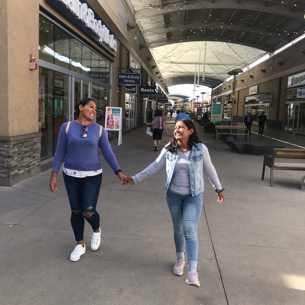 Photo taken at Outlet Collection at Niagara by Miguel M. on 9/19/2019